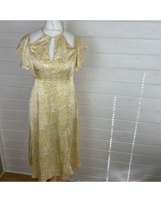 Boohoo Yellow With Backless Detail Dress 12 in Floral | Stylemi