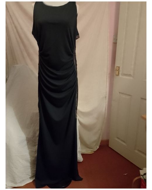 Lipsy long ladies evening dress from Michelle Keegan. BNWT in Blue | Stylemi