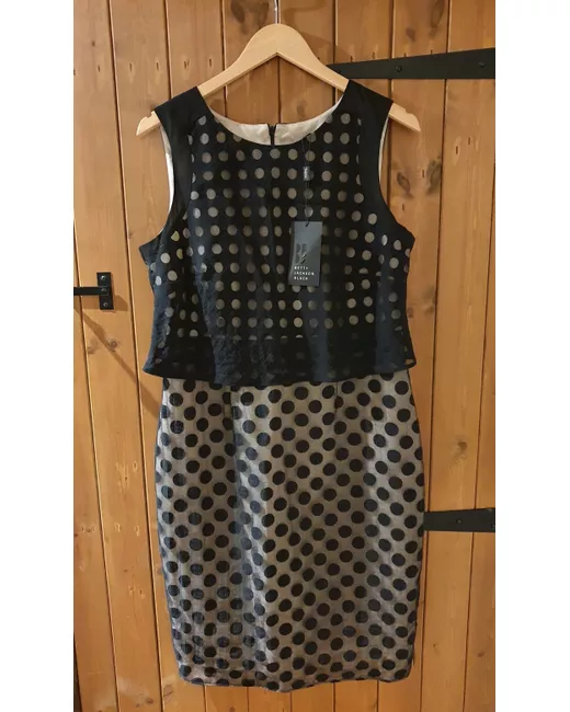 Betty Jackson Clothing for Women | Stylemi - Page 2