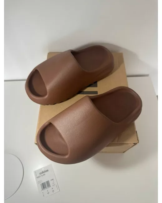 Yeezy NEW adidas Slide Flax UK 5 100 AUTHENTIC | Stylemi