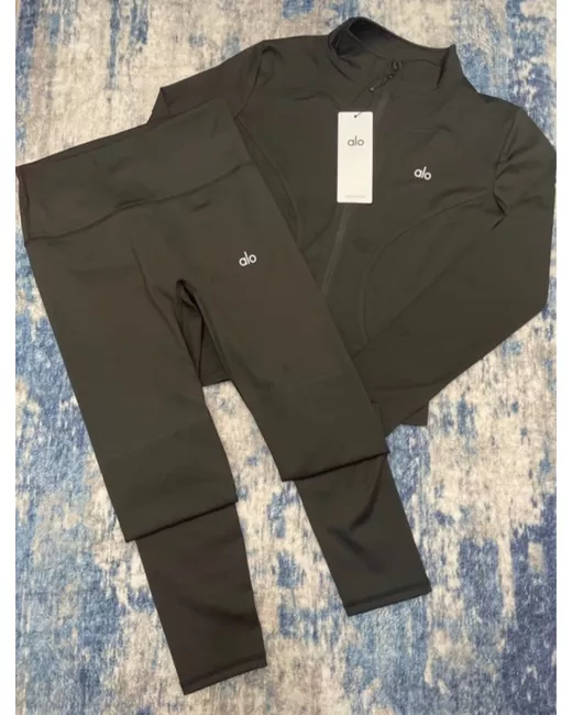 Alo yoga gym set Tracksuit large leggins medium top in Black | Stylemi